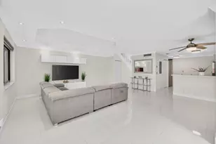 343 Ives Dairy Rd, Miami, FL 33179 - Photo 13