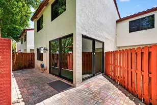 343 Ives Dairy Rd, Miami, FL 33179 - Photo 39