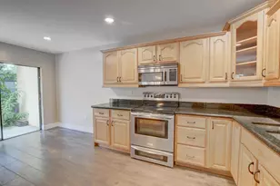 6165 Belleza Ln, Boca Raton, FL 33433 - Photo 9