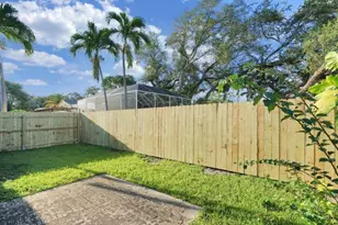 2716 SW 46th St, Dania Beach, FL 33312 - Photo 3