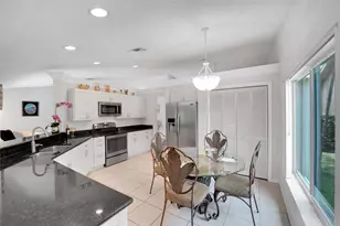 9811 NW 53rd Ct, Coral Springs, FL 33076 - Photo 15