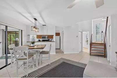 327 NW 36th Avenue, Deerfield Beach, FL 33442 - Photo 9