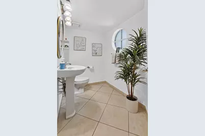 327 NW 36th Avenue, Deerfield Beach, FL 33442 - Photo 11