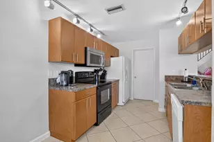 327 NW 36th Ave, Deerfield Beach, FL 33442 - Photo 15