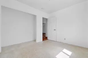 1400 NE 42nd Ct, Oakland Park, FL 33334 - Photo 23