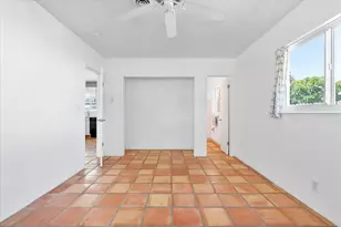 1400 NE 42nd Ct, Oakland Park, FL 33334 - Photo 15