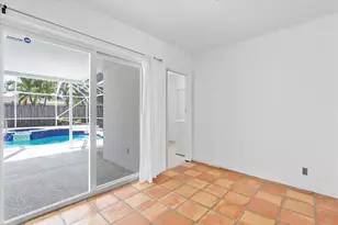 1400 NE 42nd Ct, Oakland Park, FL 33334 - Photo 11