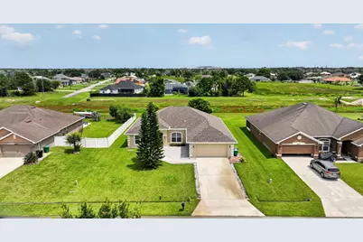 5852 NW Ethel Court, Port Saint Lucie, FL 34986 - Photo 1