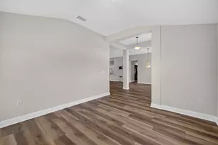 5852 NW Ethel Ct, Port Saint Lucie, FL 34986 - Photo 21