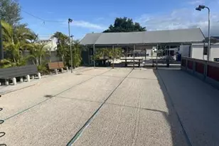 8670 SW 18th Pl, Davie, FL 33324 - Photo 21