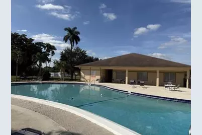 8670 SW 18th Place, Davie, FL 33324 - Photo 13