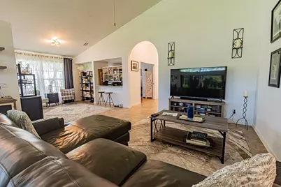 442 SW Fairway Vista, Port Saint Lucie, FL 34986 - Photo 5