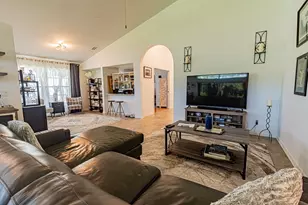 442 SW Fairway Vista, Port Saint Lucie, FL 34986 - Photo 5