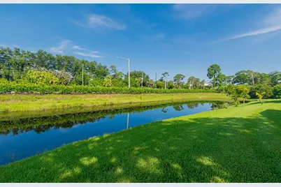 442 SW Fairway Vista, Port Saint Lucie, FL 34986 - Photo 23