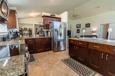 442 SW Fairway Vista, Port Saint Lucie, FL 34986 - Photo 9