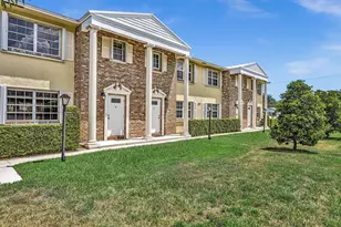 60 SW 5th Ave, Boca Raton, FL 33432 - Photo 1