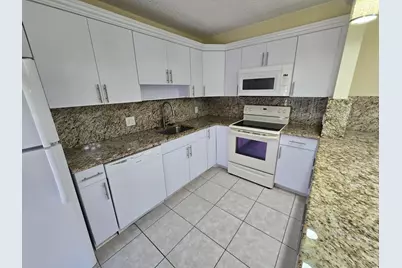 3232 Meridian Way N #B, Palm Beach Gardens, FL 33410 - Photo 7