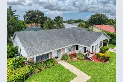 1350 Riverside Circle #Unit 1, Wellington, FL 33414 - Photo 1
