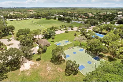 13 Lexington Lane E #A, Palm Beach Gardens, FL 33418 - Photo 27