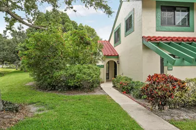13 Lexington Lane E #A, Palm Beach Gardens, FL 33418 - Photo 1