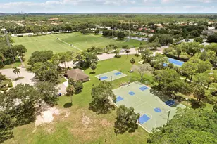 13 Lexington Ln E, Palm Beach Gardens, FL 33418 - Photo 27