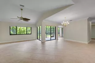 13 Lexington Ln E, Palm Beach Gardens, FL 33418 - Photo 1