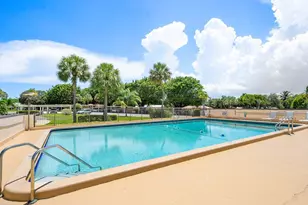 555 NW 4th Ave, Boca Raton, FL 33432 - Photo 23