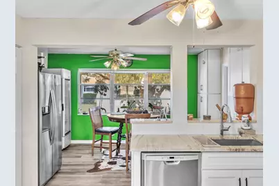 1907 SW 22nd Avenue, Boynton Beach, FL 33426 - Photo 15