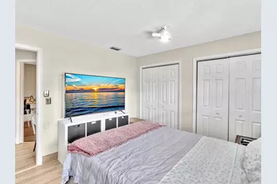 1907 SW 22nd Avenue, Boynton Beach, FL 33426 - Photo 9