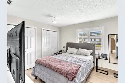 1907 SW 22nd Avenue, Boynton Beach, FL 33426 - Photo 5