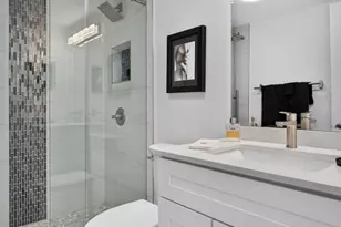 575 Oaks Ln, Pompano Beach, FL 33069 - Photo 15