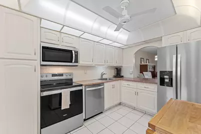 3251 Holiday Springs Boulevard #206, Margate, FL 33063 - Photo 5