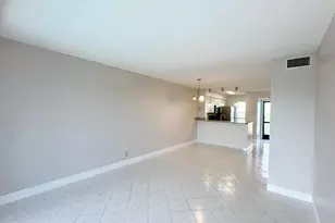 2220 N Cypress Bend Dr, Pompano Beach, FL 33069 - Photo 15