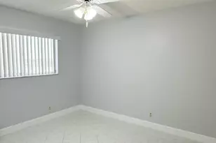 2220 N Cypress Bend Dr, Pompano Beach, FL 33069 - Photo 21