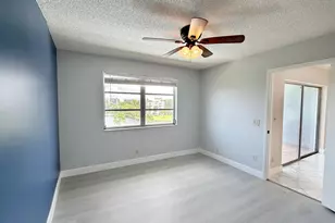 2220 N Cypress Bend Dr, Pompano Beach, FL 33069 - Photo 17