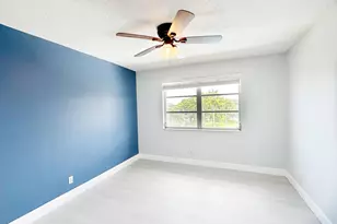 2220 N Cypress Bend Dr, Pompano Beach, FL 33069 - Photo 17