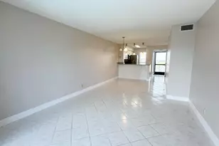 2220 N Cypress Bend Dr, Pompano Beach, FL 33069 - Photo 11