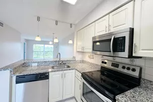 2220 N Cypress Bend Dr, Pompano Beach, FL 33069 - Photo 1