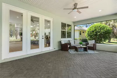 1018 Carolina Circle SW, Vero Beach, FL 32962 - Photo 45