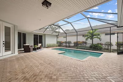 1018 Carolina Circle SW, Vero Beach, FL 32962 - Photo 1