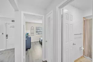 1350 Riverside Cir, Wellington, FL 33414 - Photo 23