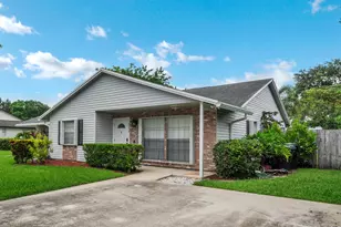 1350 Riverside Cir, Wellington, FL 33414 - Photo 3