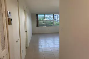 1100 St Charles Pl, Pembroke Pines, FL 33026 - Photo 5