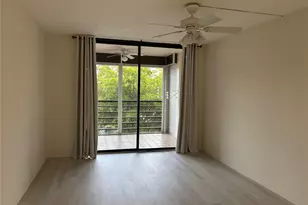 1100 St Charles Pl, Pembroke Pines, FL 33026 - Photo 9