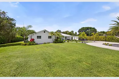 4628 Square Lake Drive, Palm Beach Gardens, FL 33418 - Photo 9