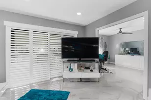 130 Cypress Club Dr, Pompano Beach, FL 33060 - Photo 33