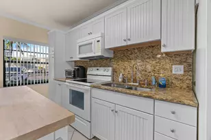 130 Cypress Club Dr, Pompano Beach, FL 33060 - Photo 61