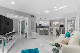 130 Cypress Club Dr, Pompano Beach, FL 33060 - Photo 3