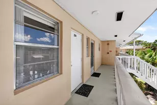 2101 NE 1st Ct, Boynton Beach, FL 33435 - Photo 3
