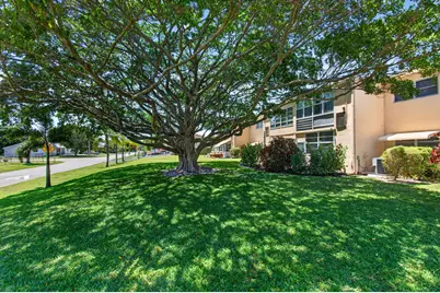 2101 NE 1st Court #204, Boynton Beach, FL 33435 - Photo 1